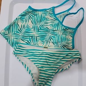 Old Navy Green and Beige, Leaf Design Tankini, Size LG(10/12)